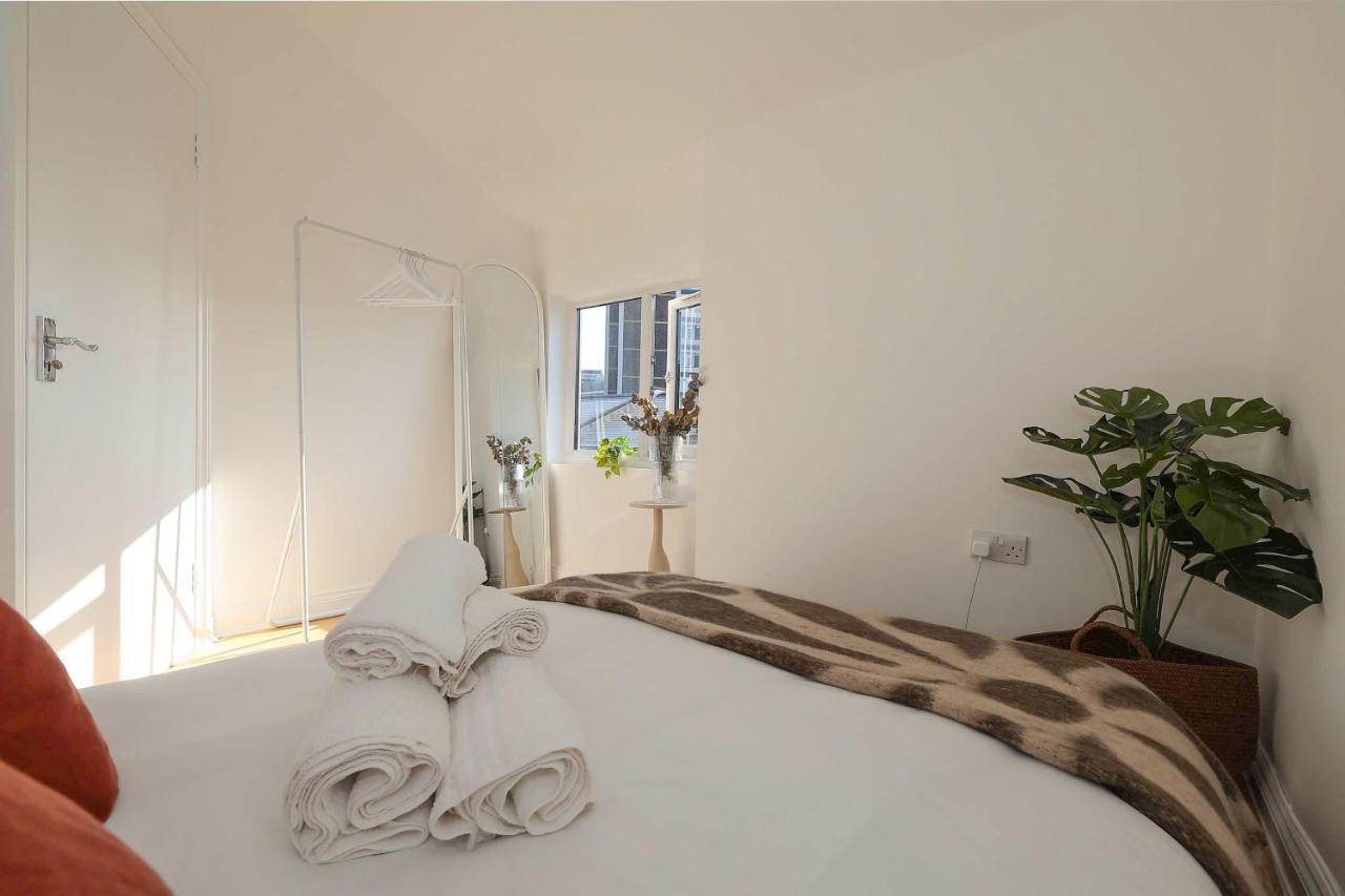 Appartamento Cosy 1 Bedroom Floor On Edgware Road *